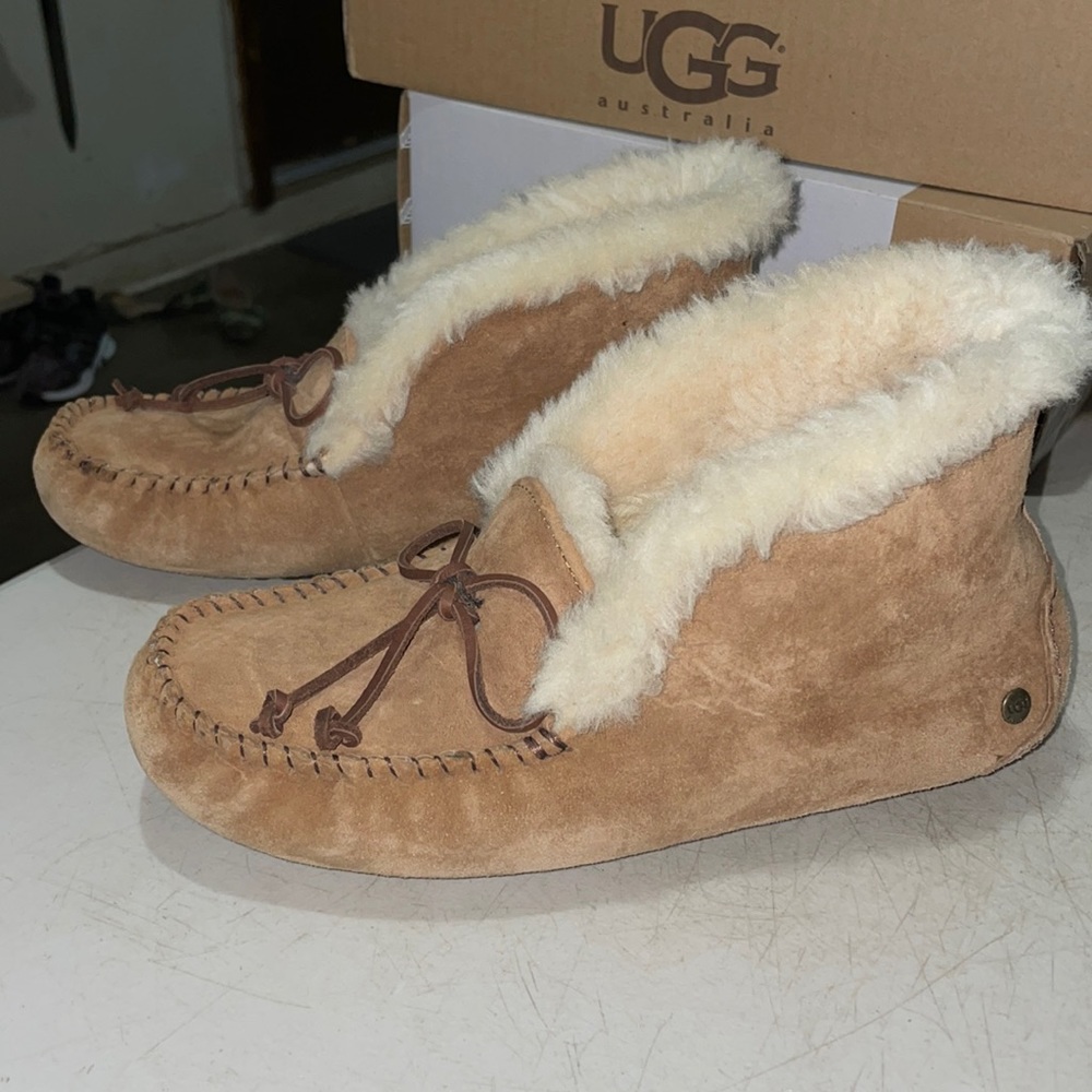 Womens UGG Moccasins